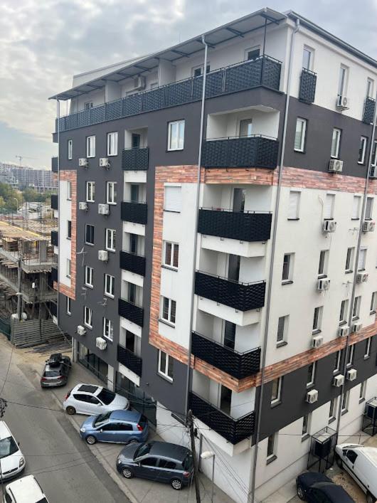 Corner Penthouse Apartment in the center of Skopje - B&B