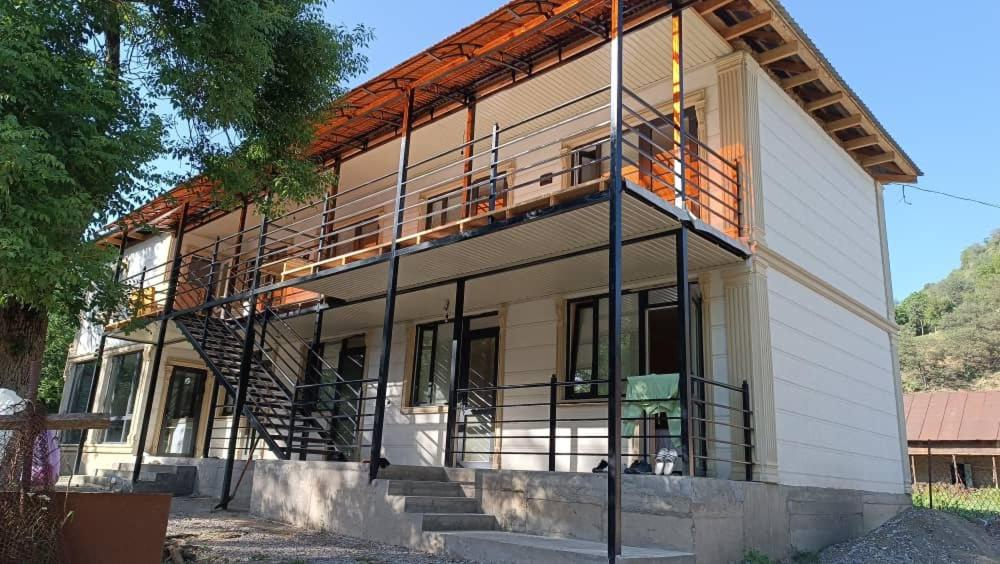 Guest House Rayana - B&B Arkit