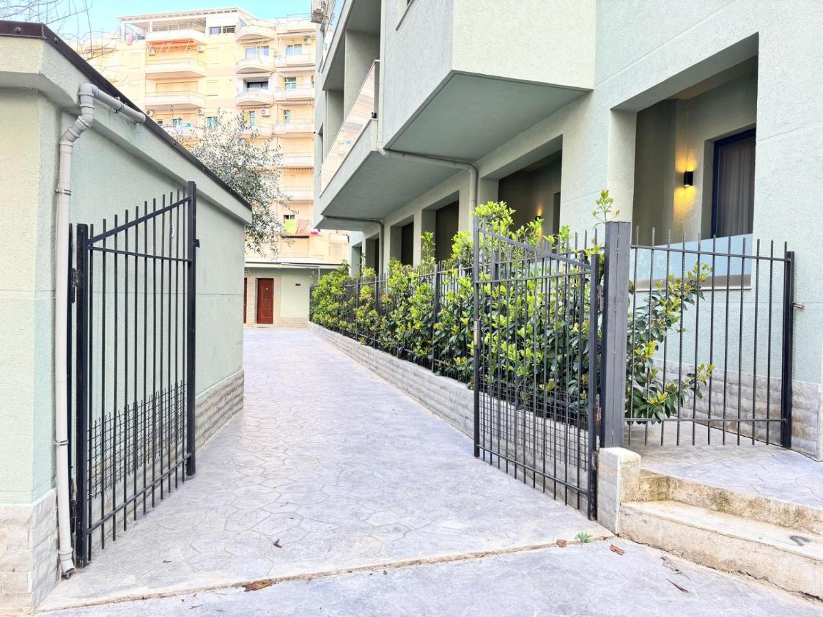 Wiola's Vlora Private Villa with private parking - Chambres d’hôtes Vlora