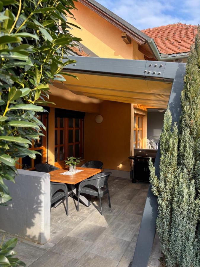 SISSI Apartment Banovci - B&B