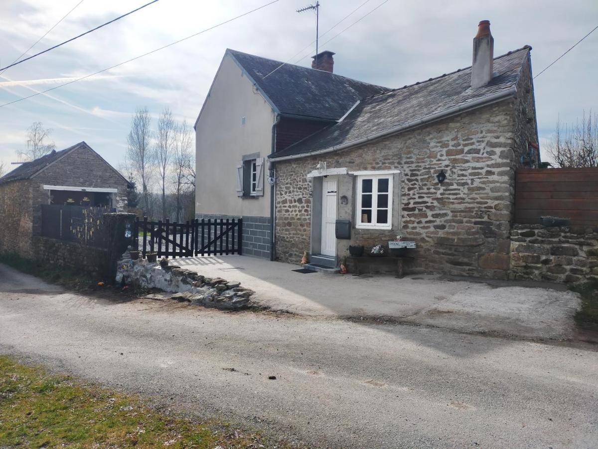 Chambre d'hôtes Se Sentir Libre Noisette - Ferienwohnung Crozant