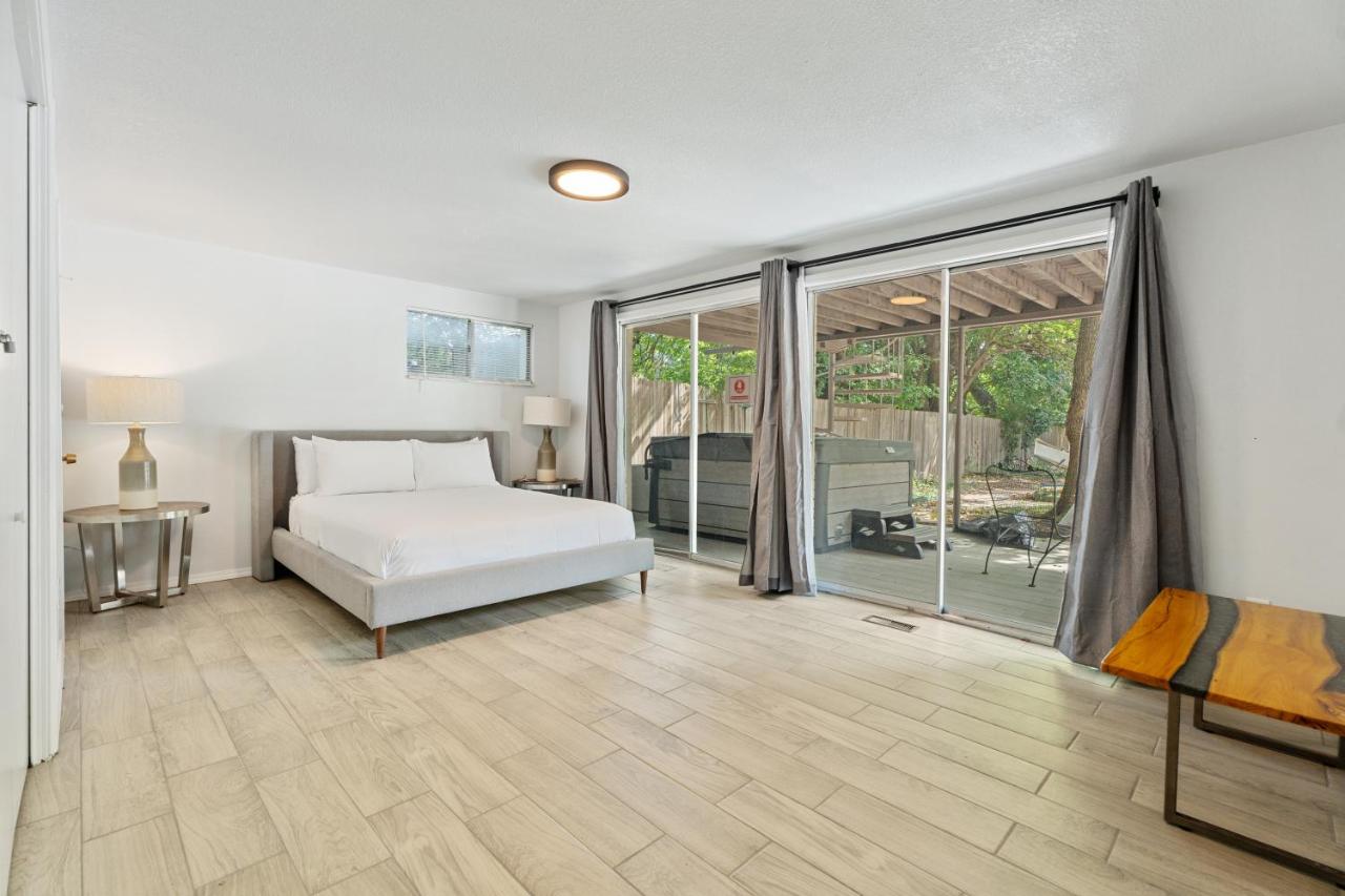 5BR Home For Relocation & Extended Stays #MR - B&B Warr Acres