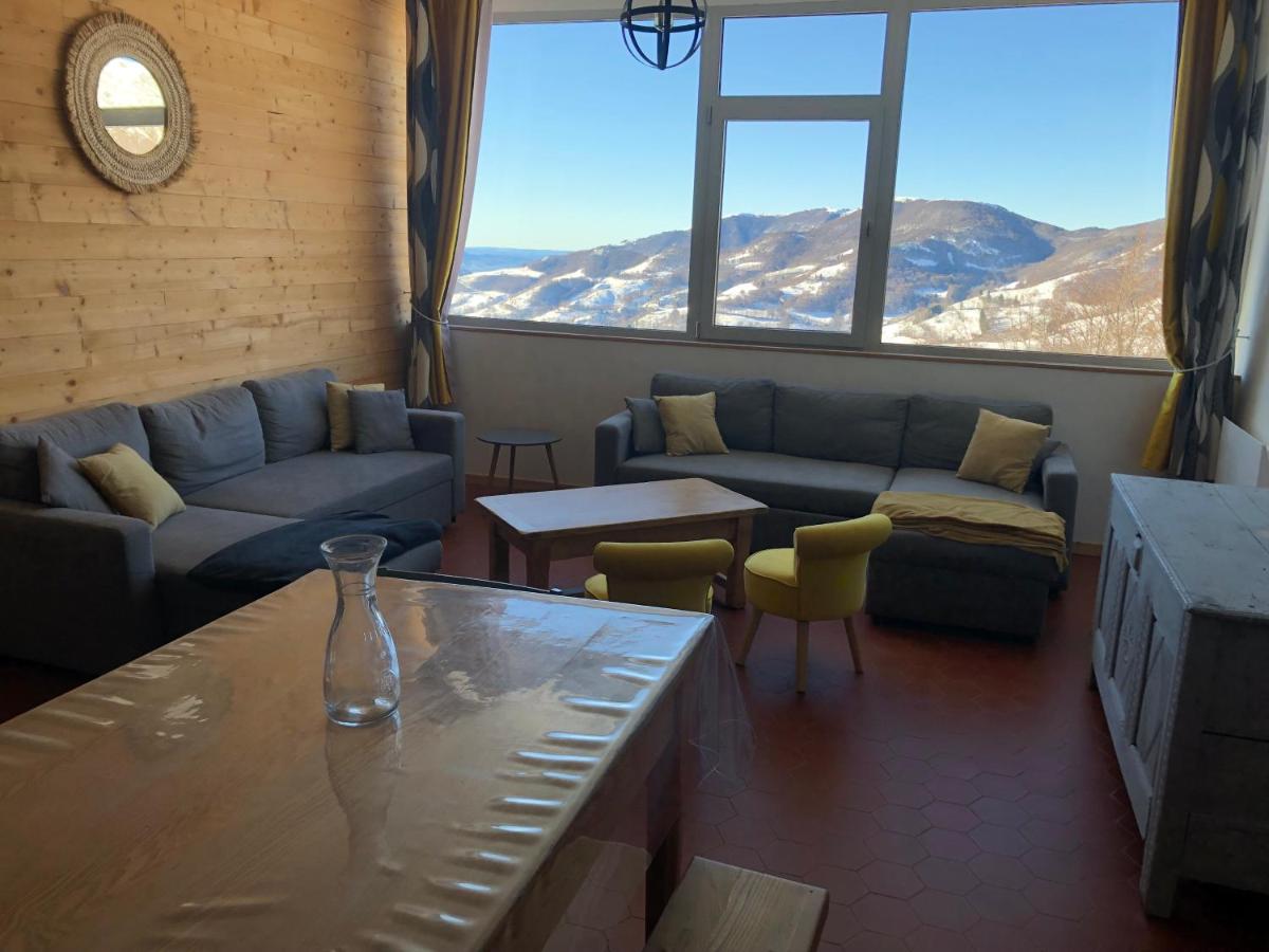 appartement 8 couchages au lioran rando vtt ski - Chambres d’hôtes