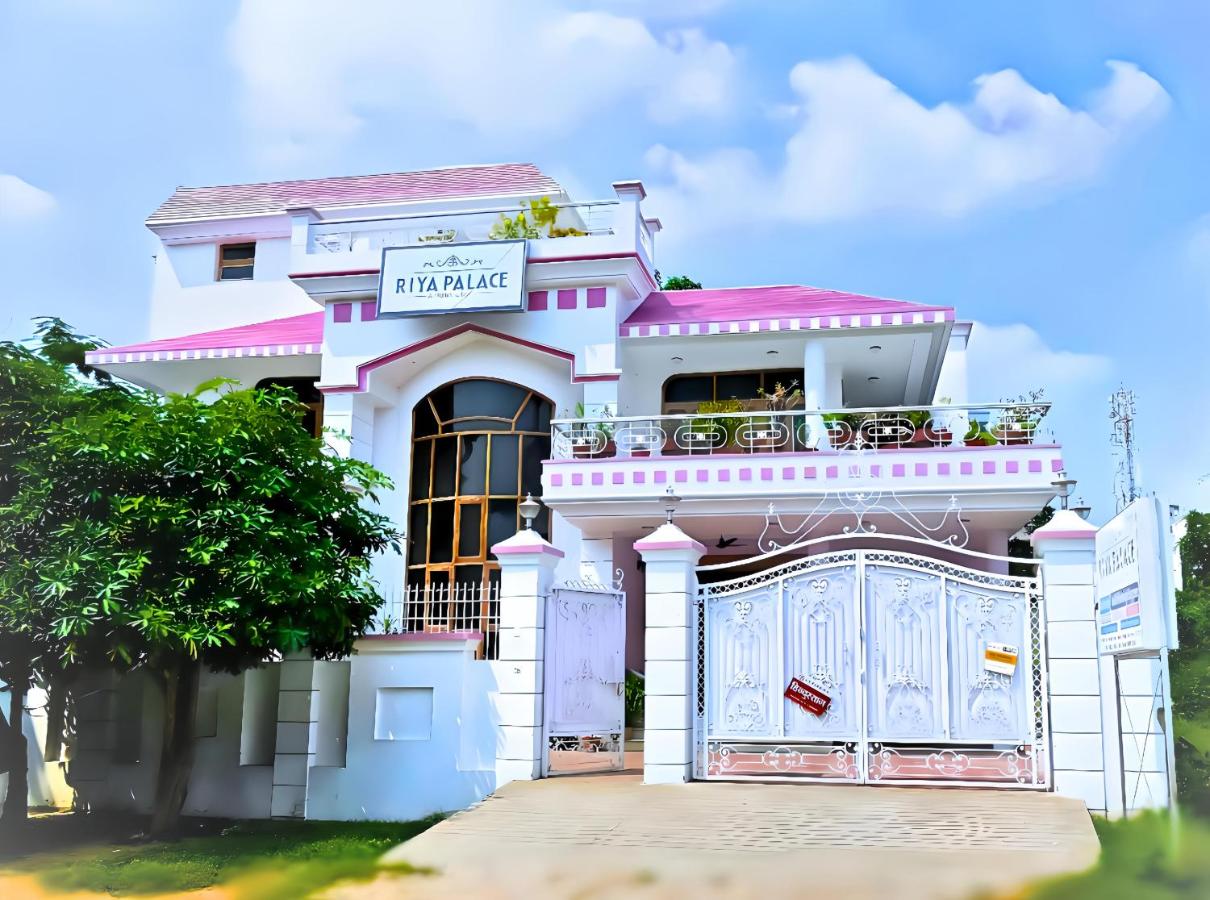 Riya Villa Luxury Stay Varanasi - B&B