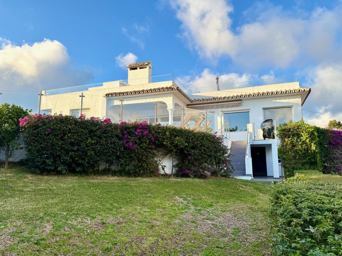 Villa Ibiza by Solrentspain - La Cala de Mijas - Chambres d’hôtes Mijas Costa