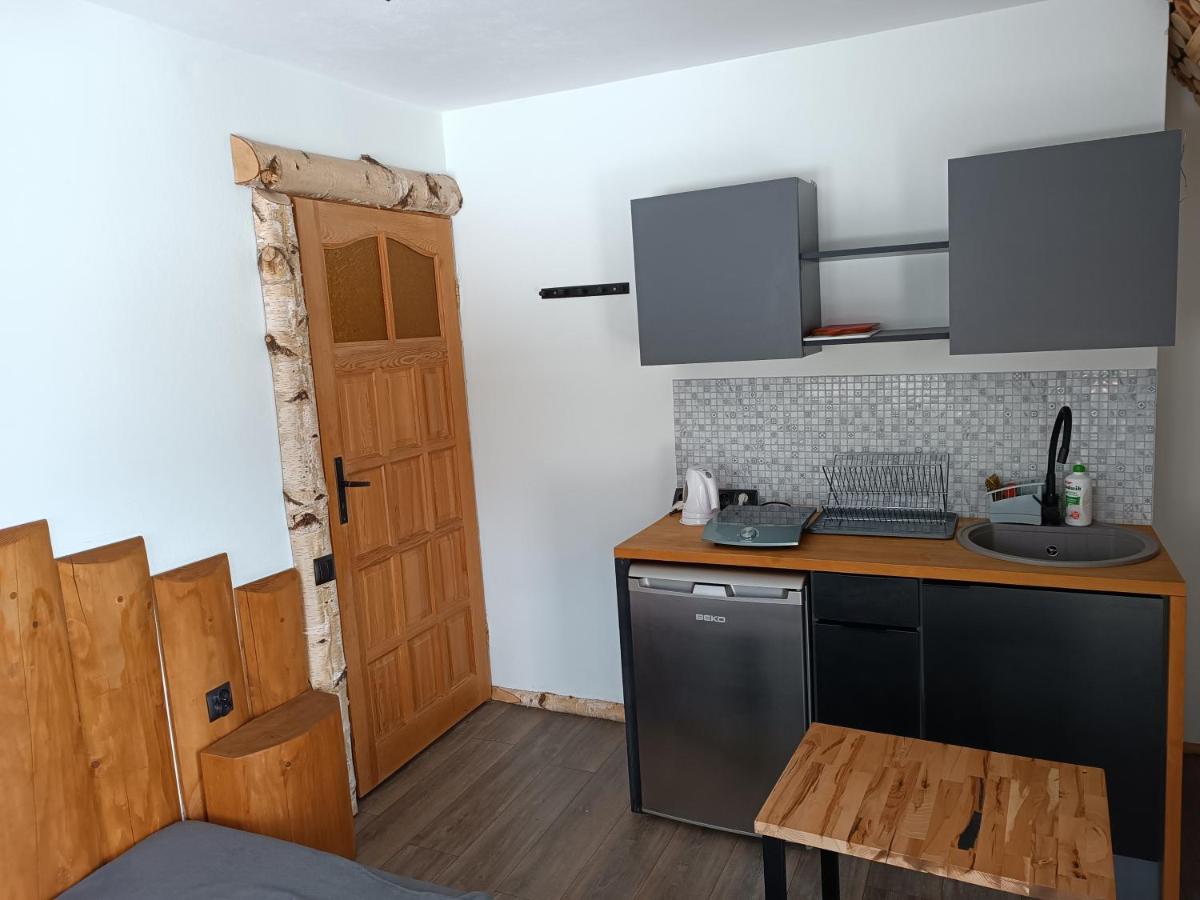 Dreibettzimmer mit eigenem externen Bad