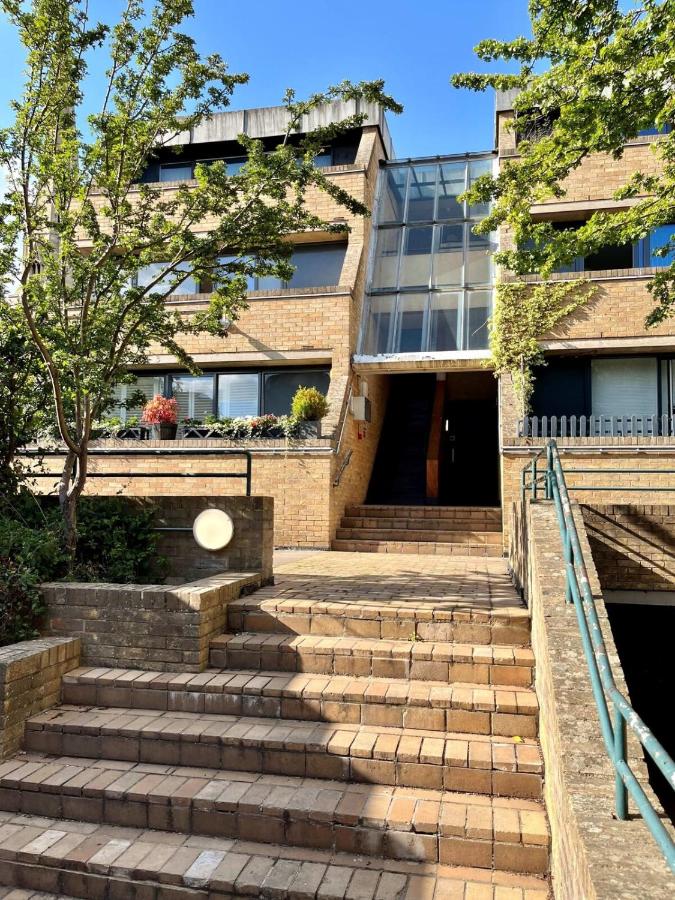 City Center,2 Bedroom Apartment with Parking - B&B Cambridge
