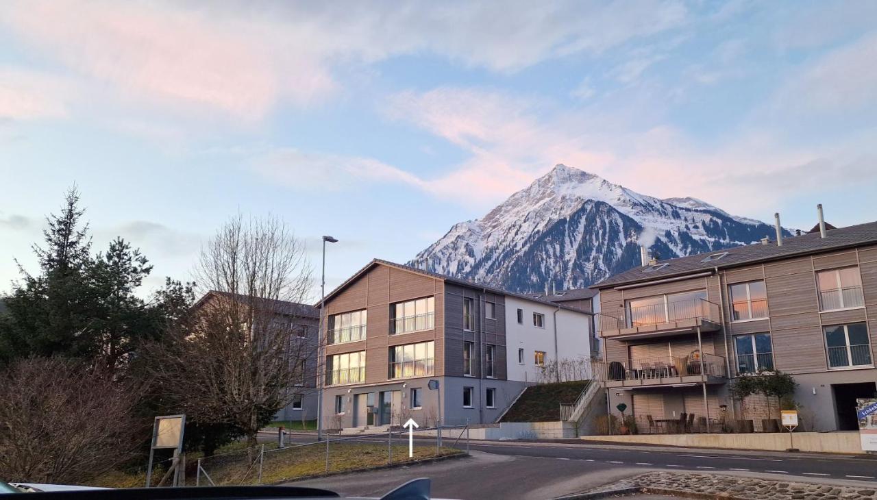 Mountainside Homestay in Spiez by Menbergs Harmony Homestay - B&B