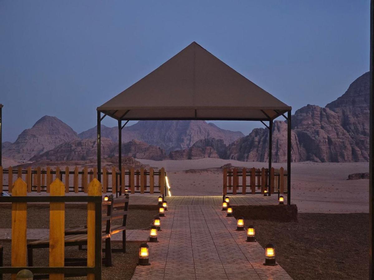 Wadi Rum flower - Chambres d’hôtes Diḩwas