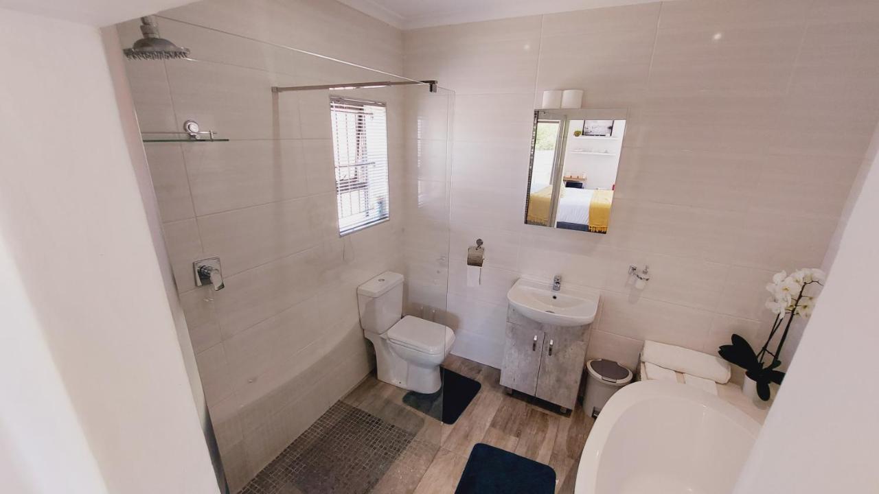 Cosy Nest - Uncapped Wi-fi & Self Check-in - Ferienwohnung Kapstadt