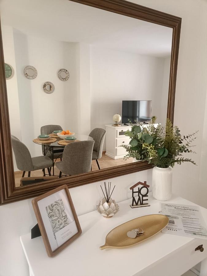 Puerta de Carabeo - B&B Nerja