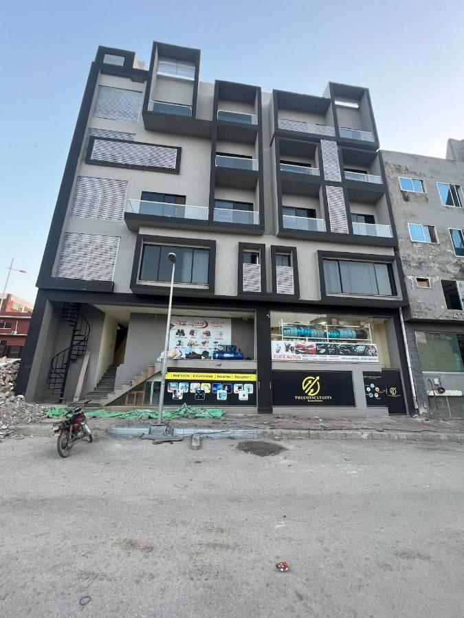 1 bed flat apartment furnished bahria town Rawalpindi Islamabad - Bed and Breakfast