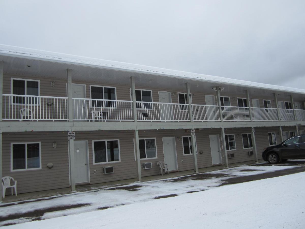 Kacee's Northern Suites - B&B Fort Nelson