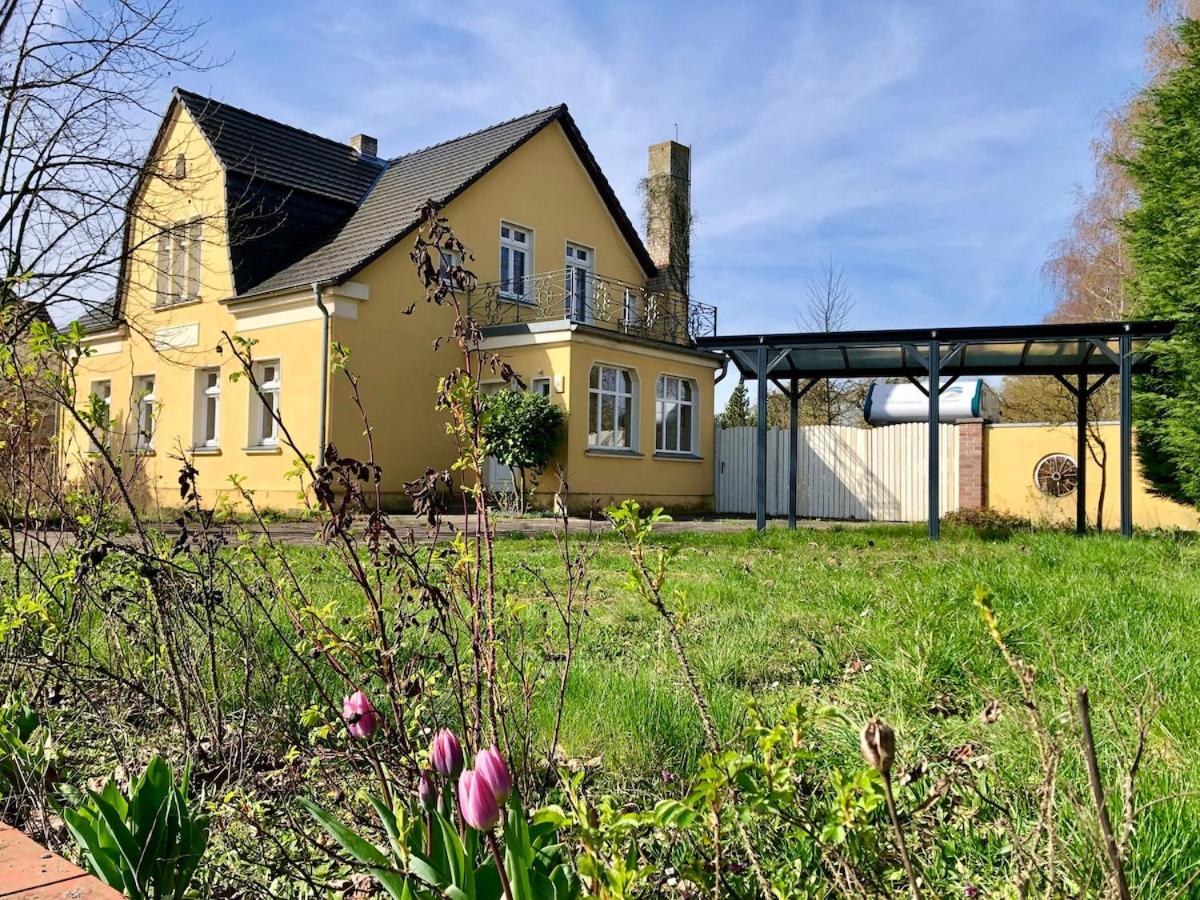 Storchennest - Ferienappartement mit Kamin, Sauna, Garten, E-Piano - B&B Putlitz