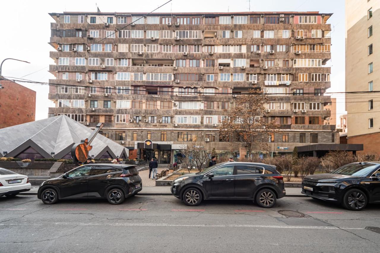 Amazon Apartment by Downtown Inn - Chambres d’hôtes Erevan