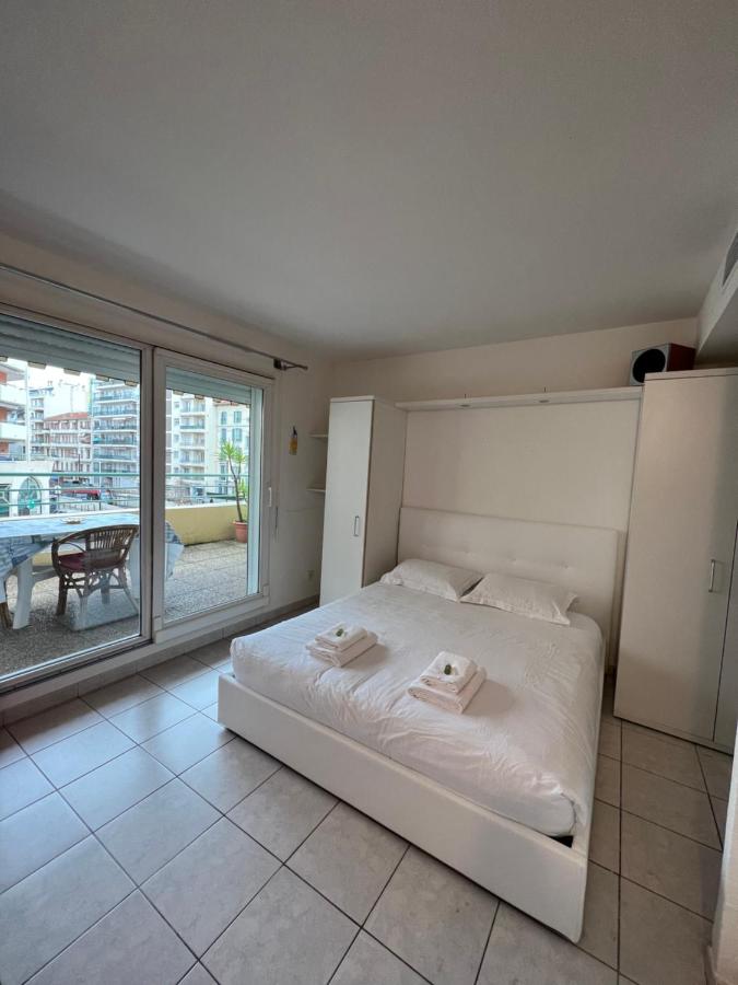 La Terrasse de Palais des Arts - Bed and Breakfast
