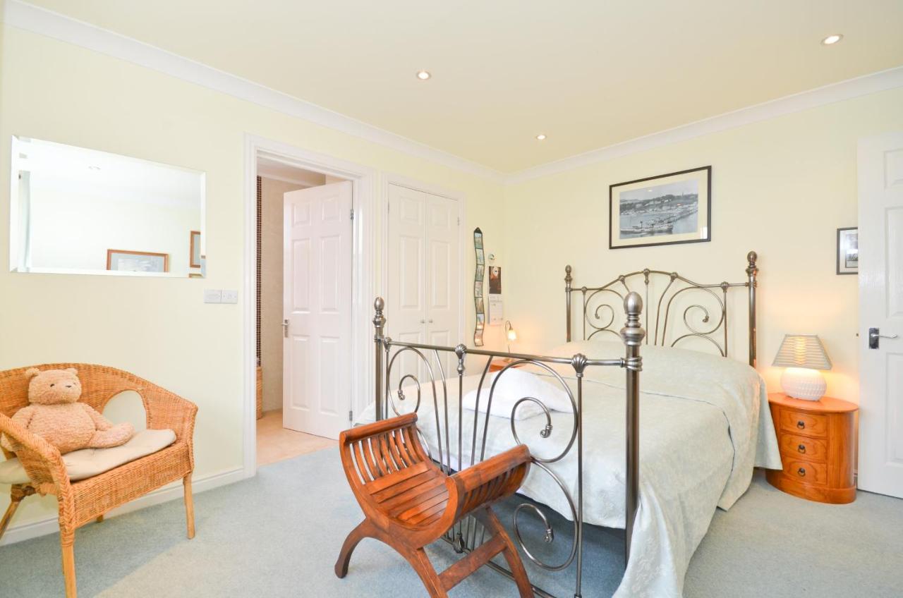 Two-Bedroom Apartment with Sea View