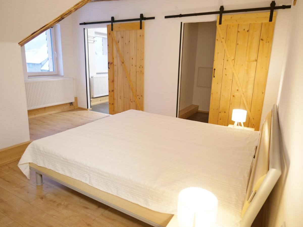 One-Bedroom Apartment with View