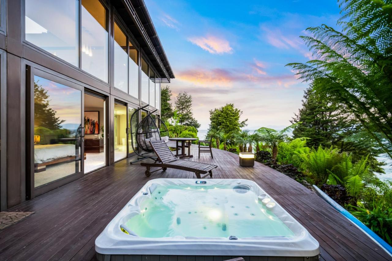 Lodge by the beach - Luxury, Beach access, Ocean views, Private chef - B&B