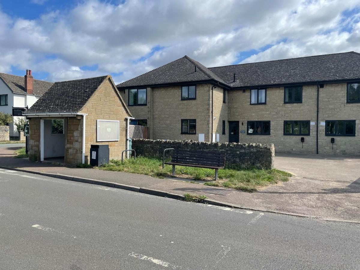 Lovely two Bedroom Flat, Fernhill Court North Oxford - B&B Yarnton