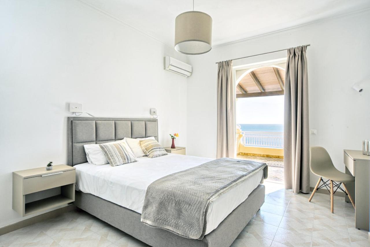Deluxe Appartement met 2 Slaapkamers en Uitzicht op Zee