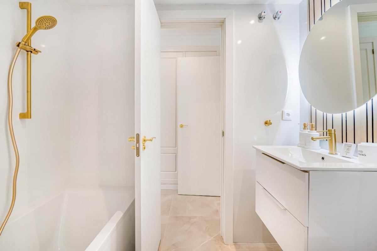 Amazing apartment with sea view in Puerto Banus - Bed and Breakfast Marbella