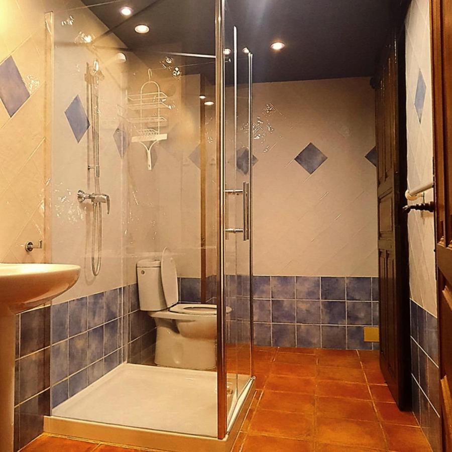 Twin Room with Private Bathroom