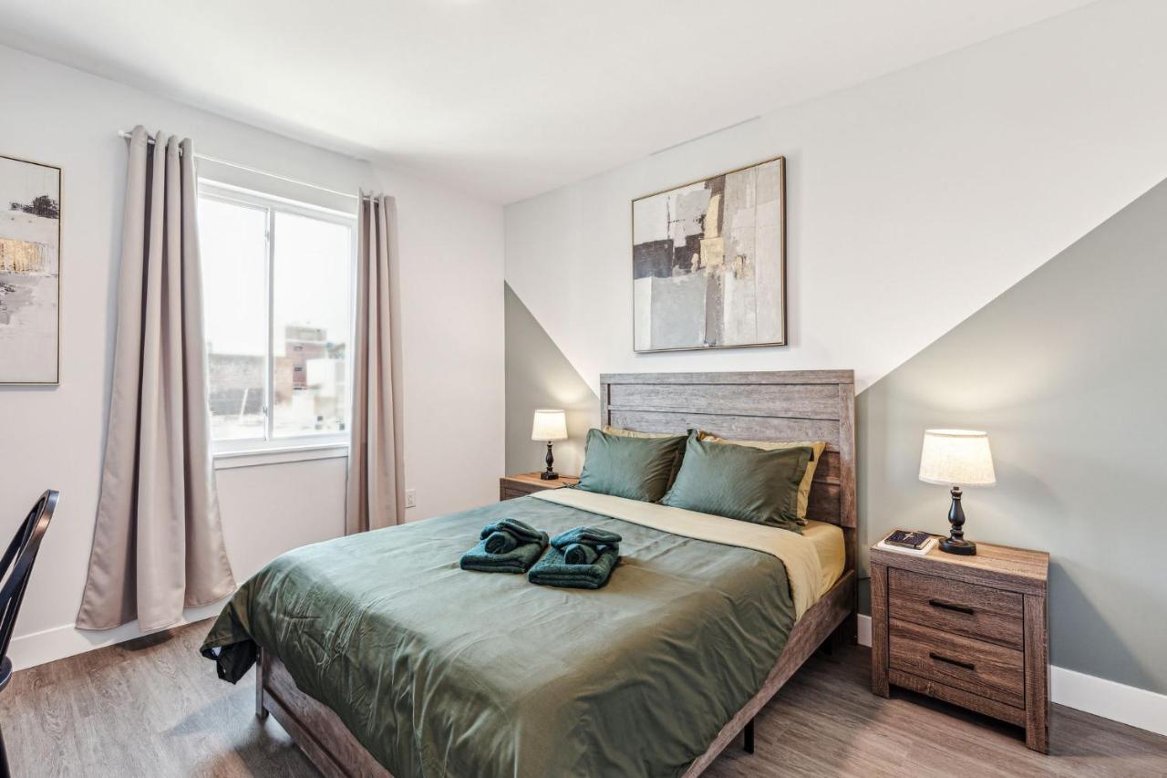 Two-Bedroom Apartment with City View