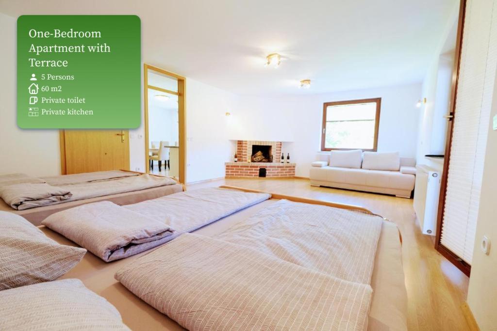 Apartamento de 1 dormitorio con terraza