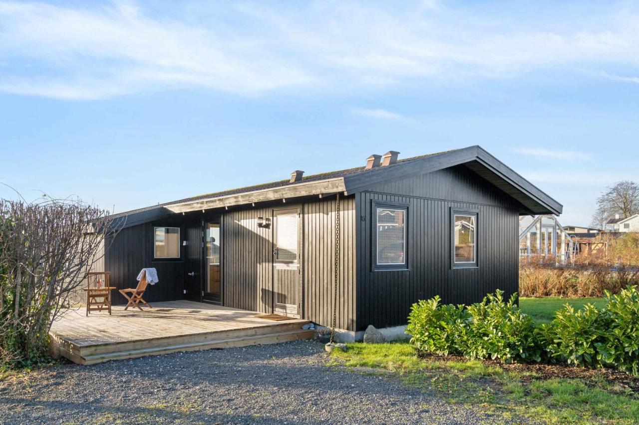 Cozy Summer House Close To Beach And Nature - B&B