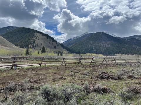 Gorgeous Wild Horse Tipi Near West Yellowstone - Chambres d’hôtes Cliff Lake