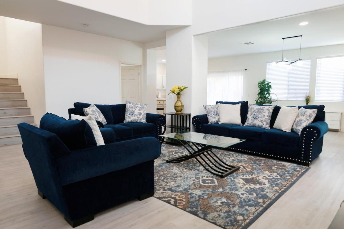 Beautiful Vegas Home Near Strip and Chinatown - B&B
