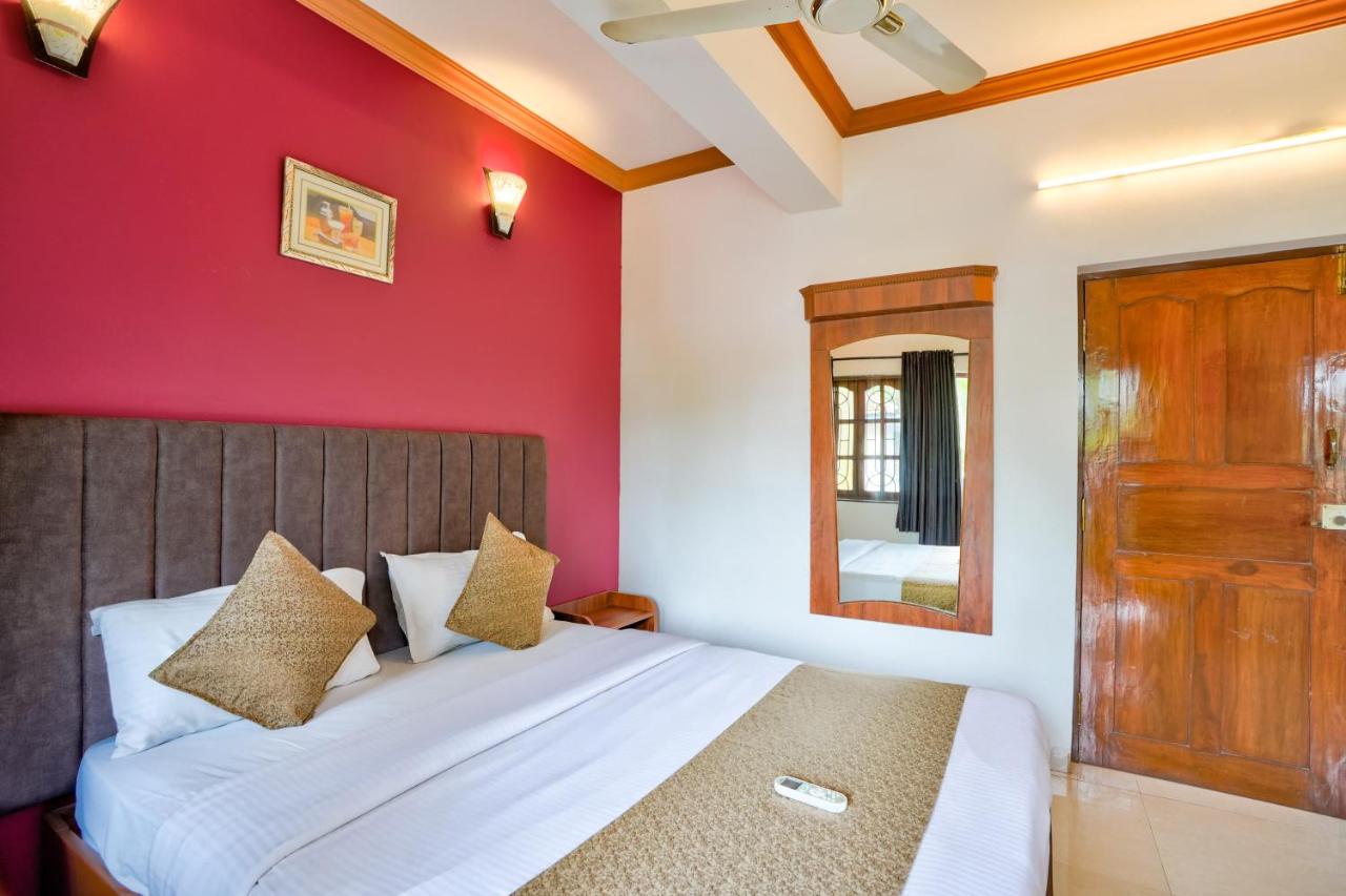 One-Bedroom Apartment with Balcony
