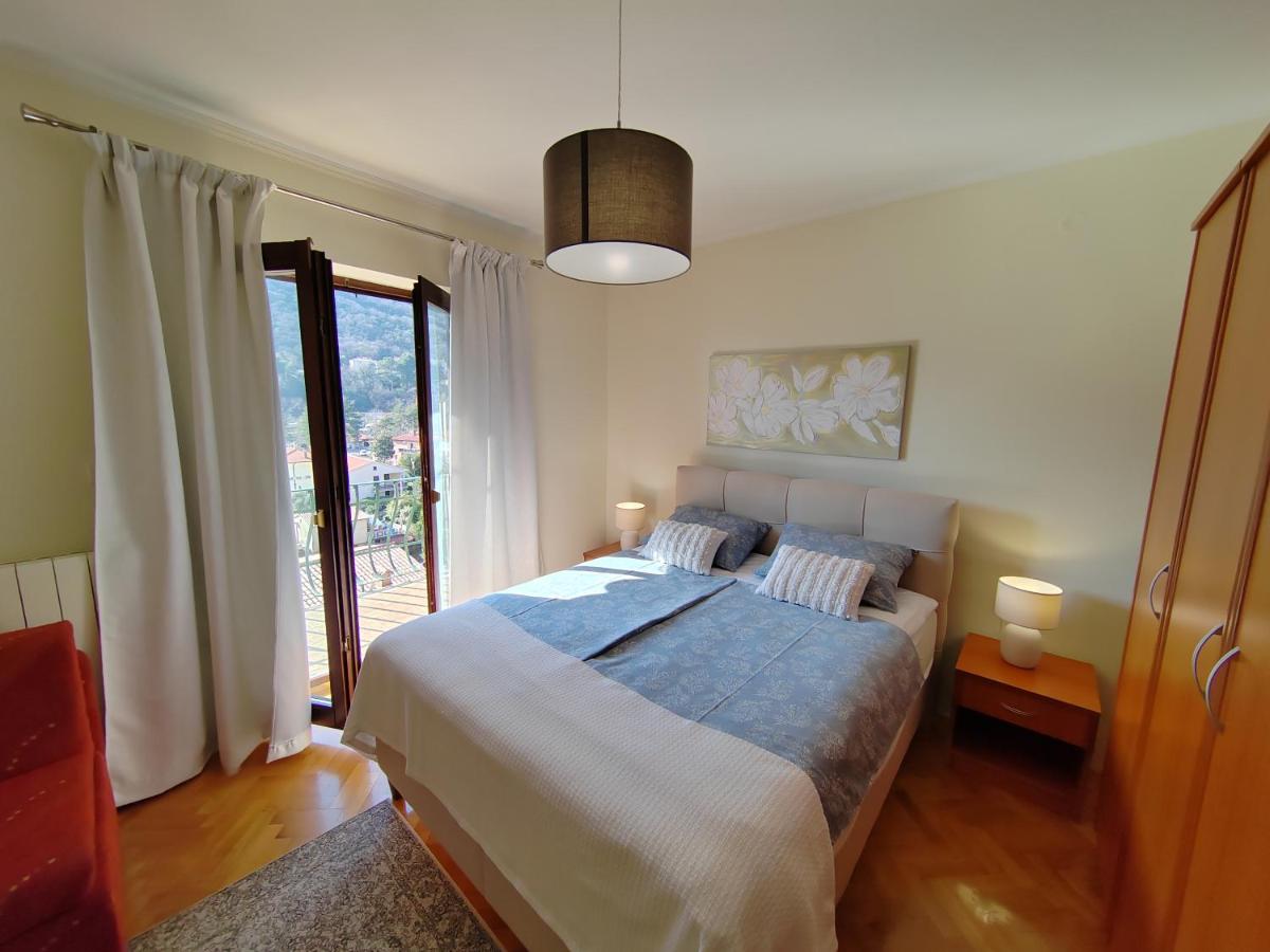 Double Room with Balcony and Sea View