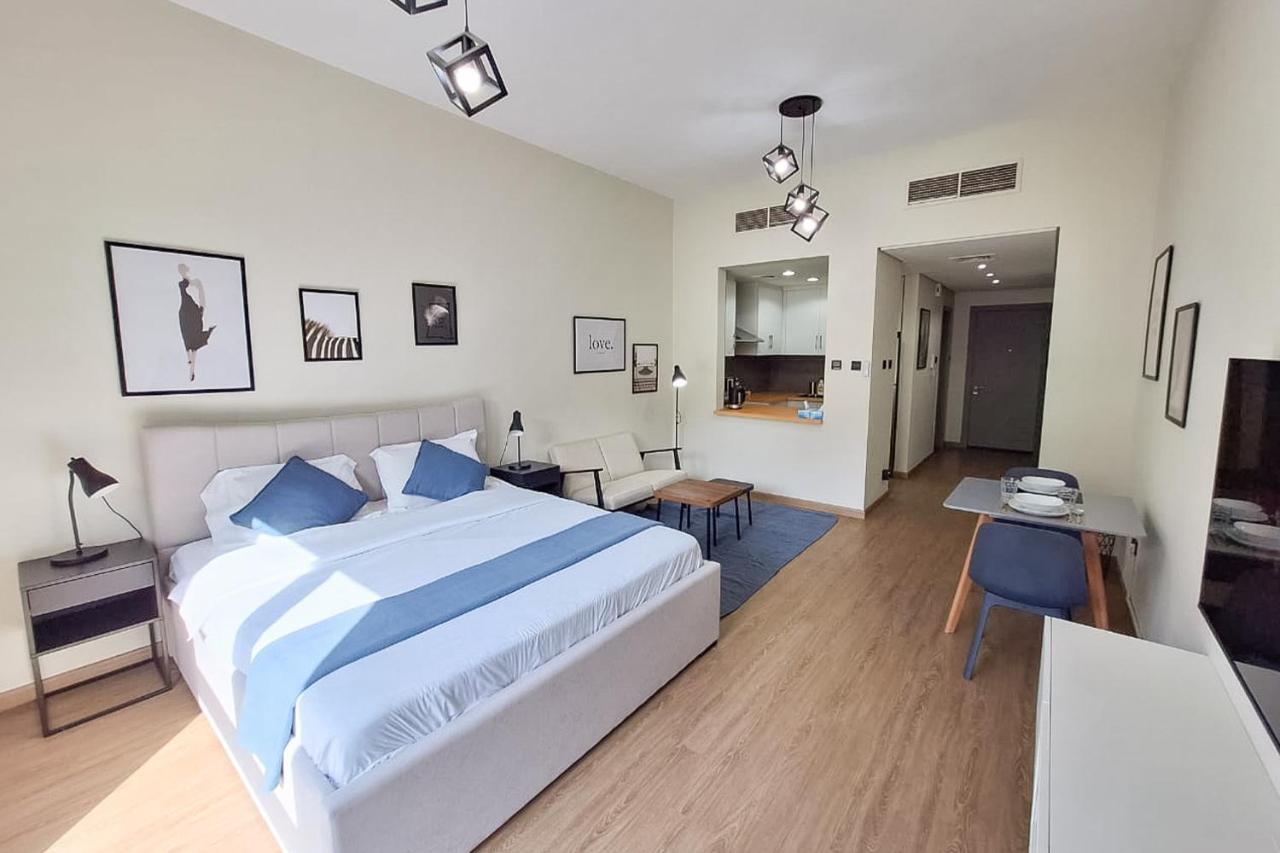 Estudio con vistas al jardín