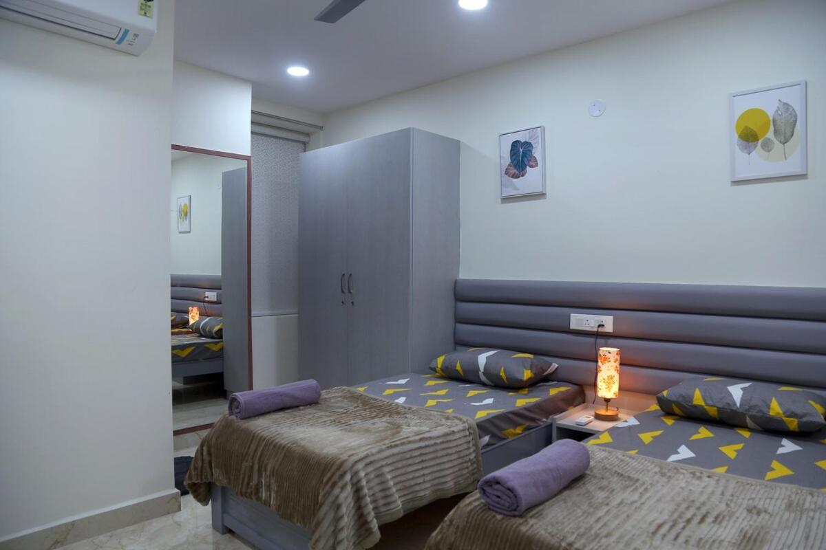 Yendluri's QueenBed Room1 -Kondapur - Ferienwohnung