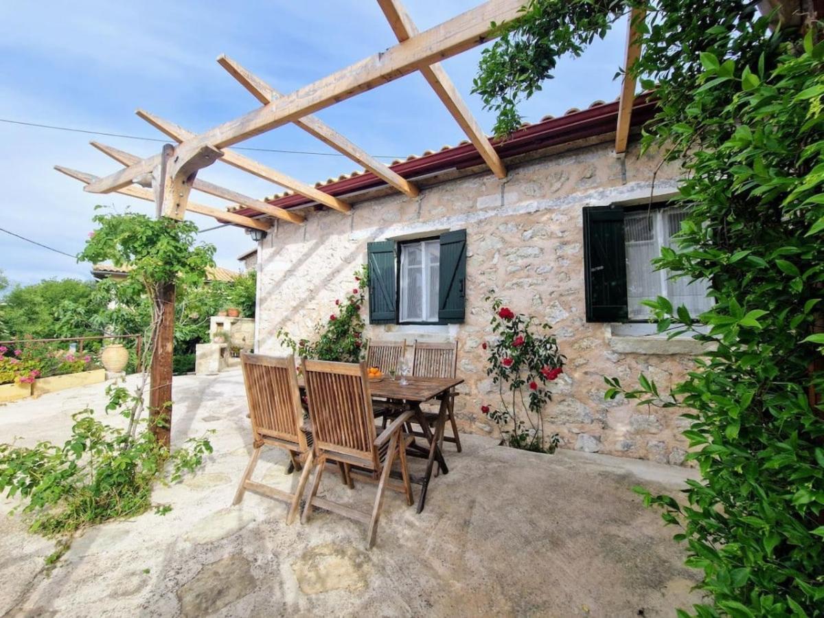 Zafiri House 2 BR Ocean View - B&B