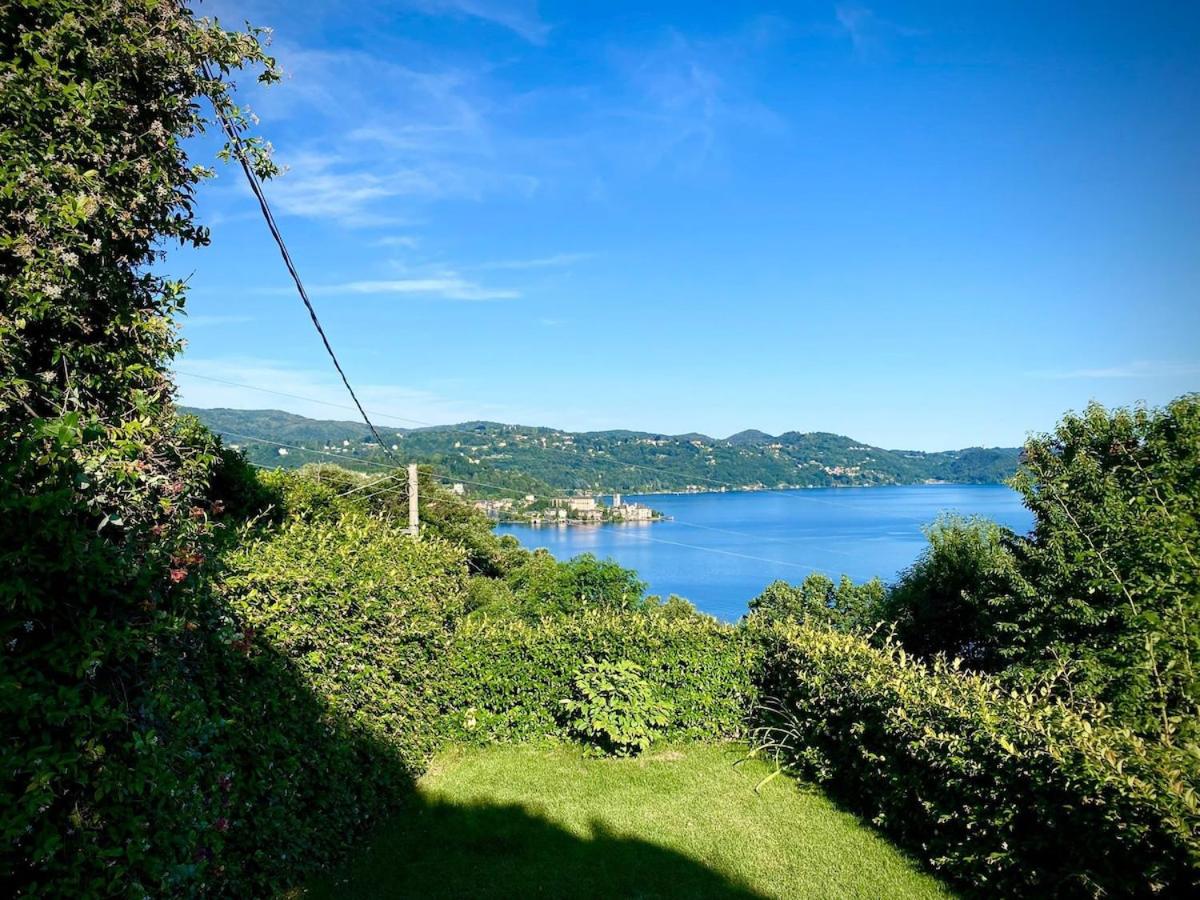Villa Petrarca, Luxury villa with spectacular views on lake Orta - Ferienwohnung Pella