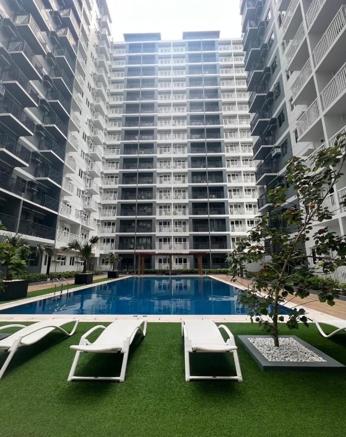 Brand New SMDC Style Condo - B&B