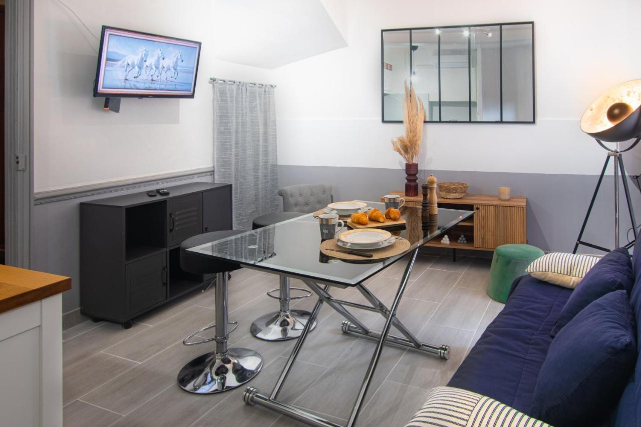 La Clémence - Netflix - Free Parking - B&B Escales