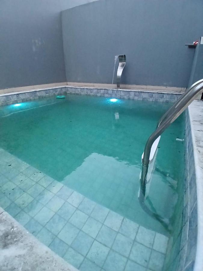 Casa com piscina em Itanhaém - B&B
