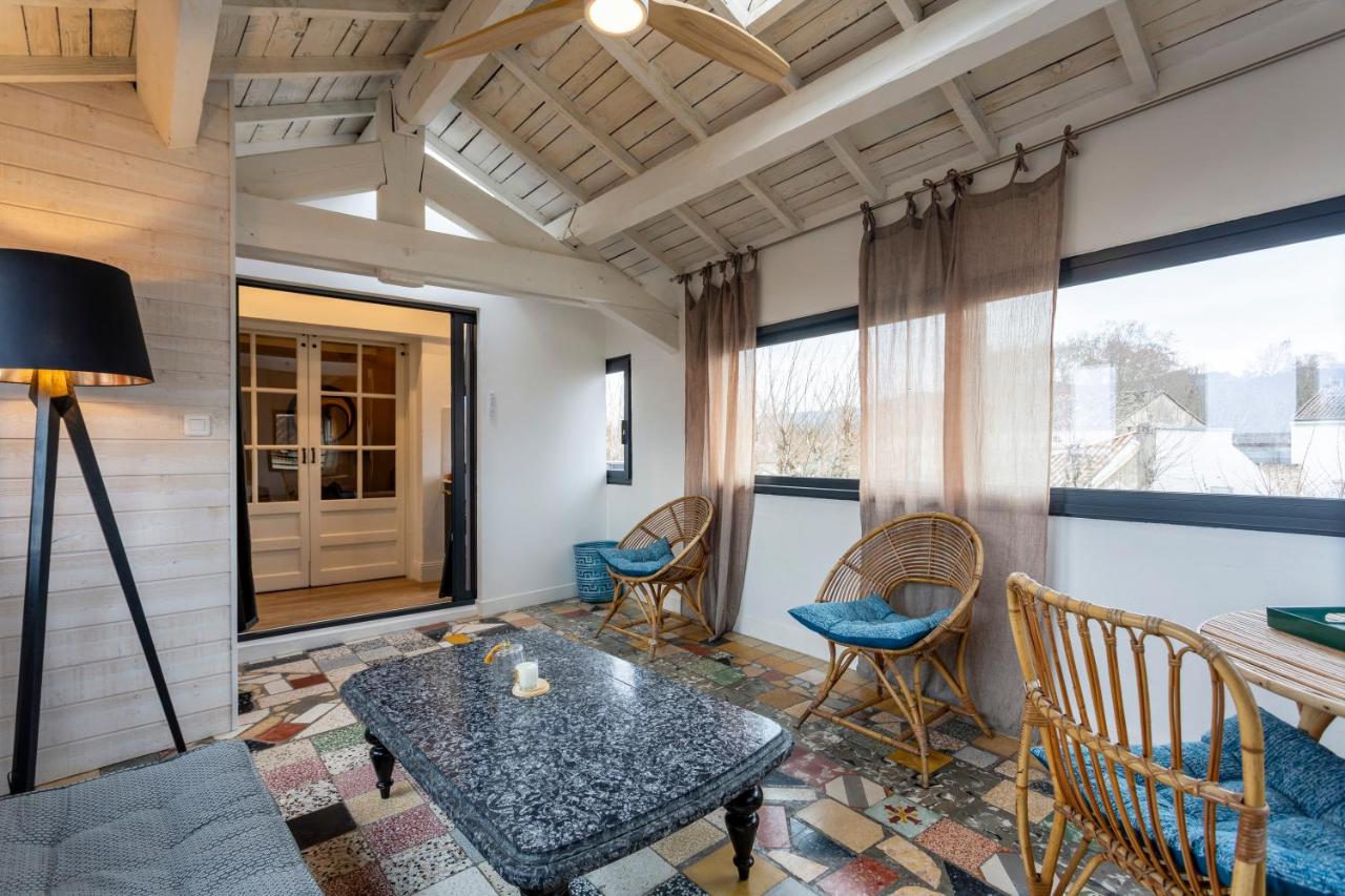 Le 9 Victor Hugo Vue sur les Toits, Loft Triplex avec terrasse, intra muros - B&B