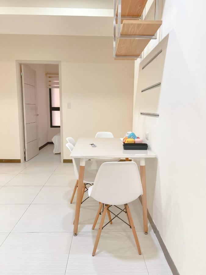 Three-Bedroom Apartment with Balcony