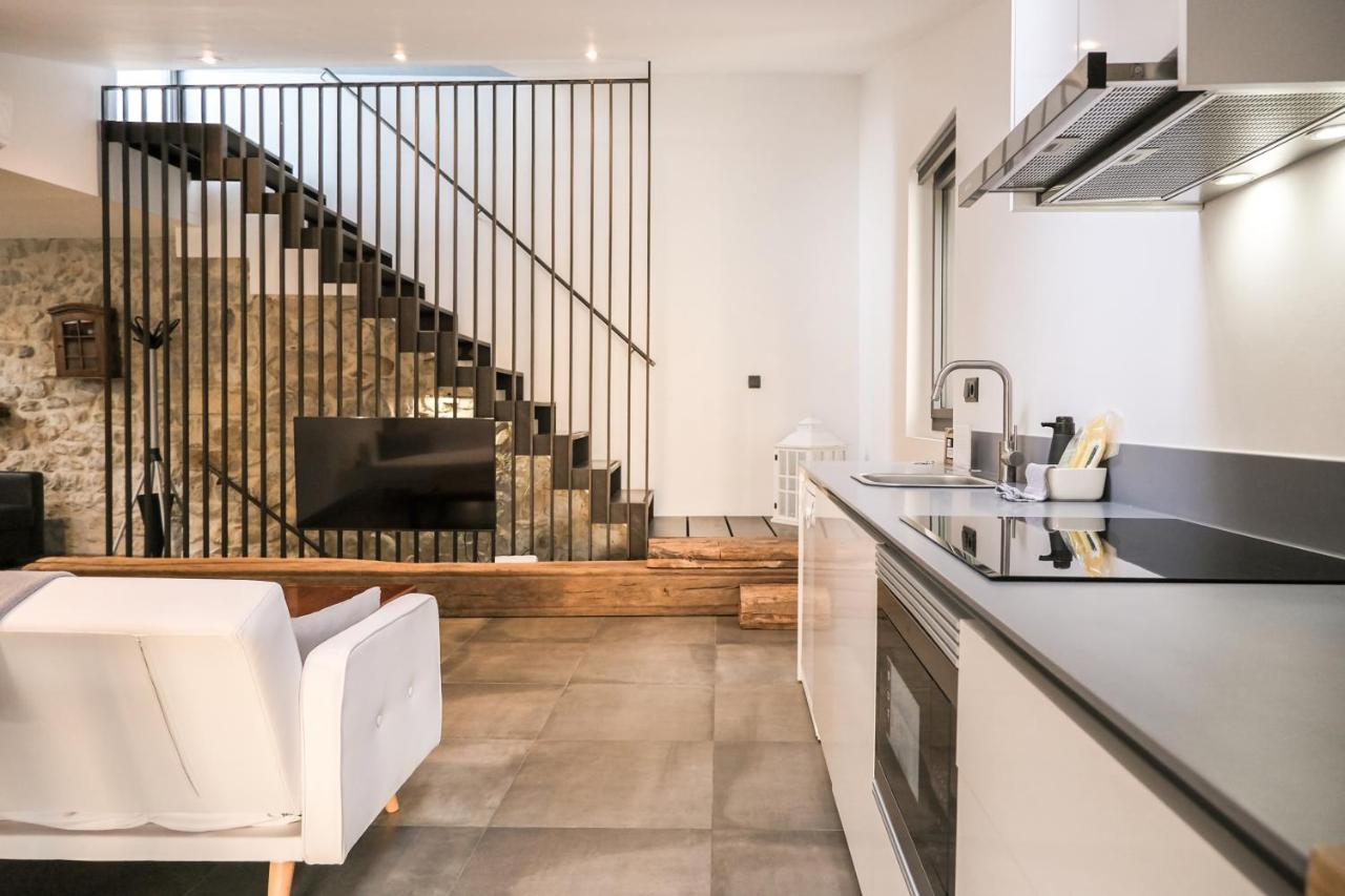 El Call, Àtic con vistas al puente de Besalú - B&B Besalú