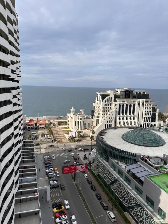Апартаменты ORBI GROUP PLAZA - Ferienwohnung Batumi