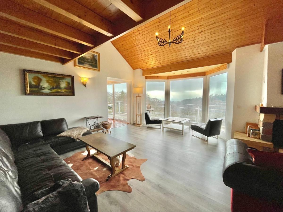 Maison Bassins 40mn Geneve, Lac Vue, Montagnes - B&B