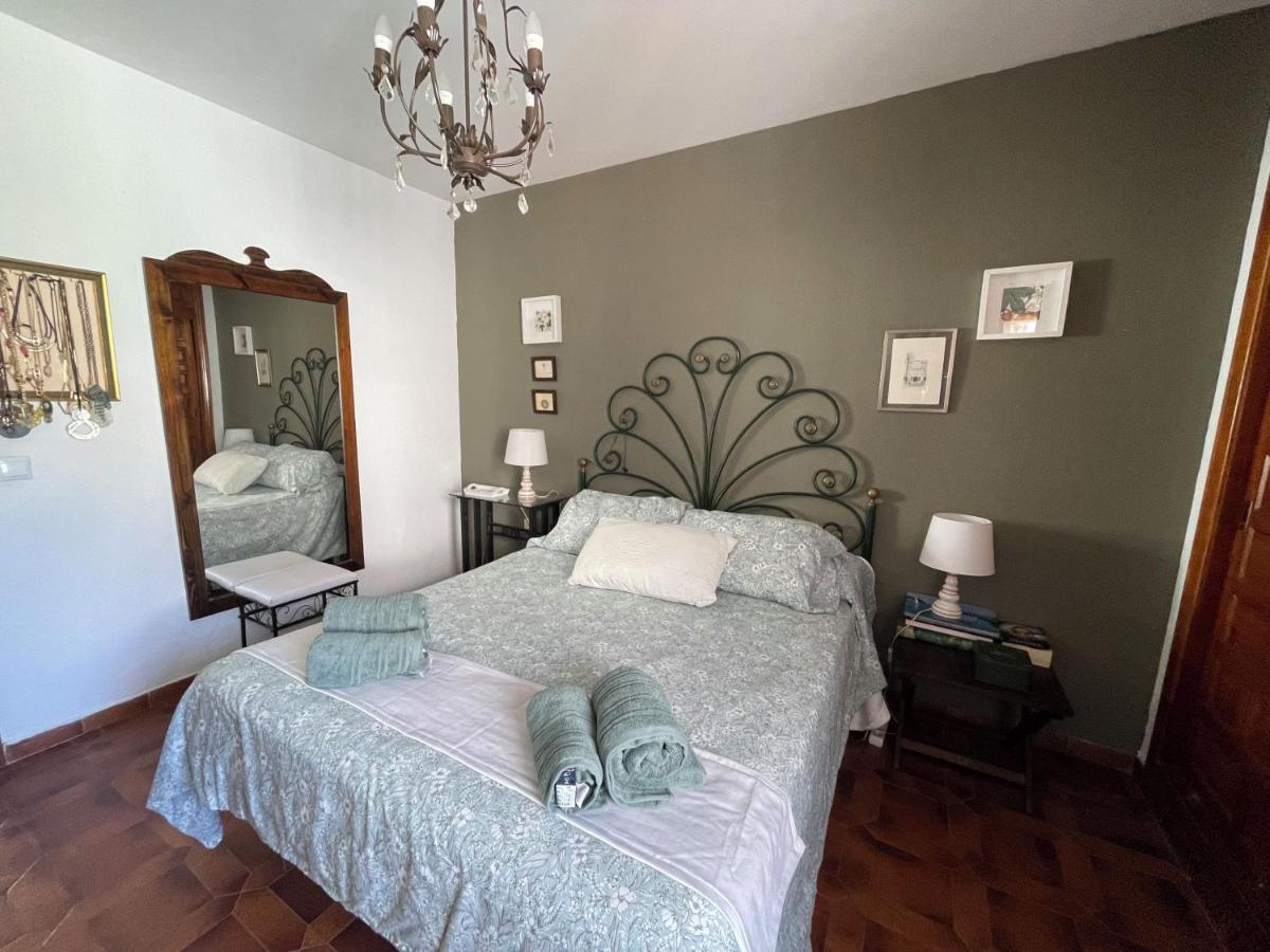 Lourdes House Beach - B&B Caleta de Vélez