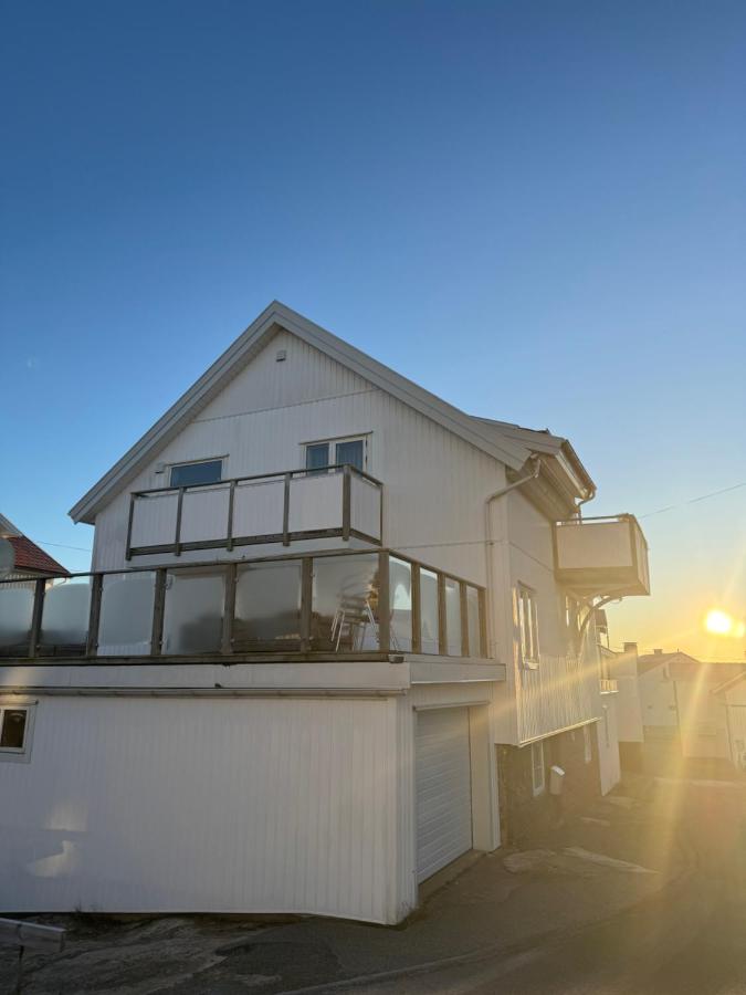 Central Apartment in Smögen with Sea View - Cozy & Homey - B&B Smögen