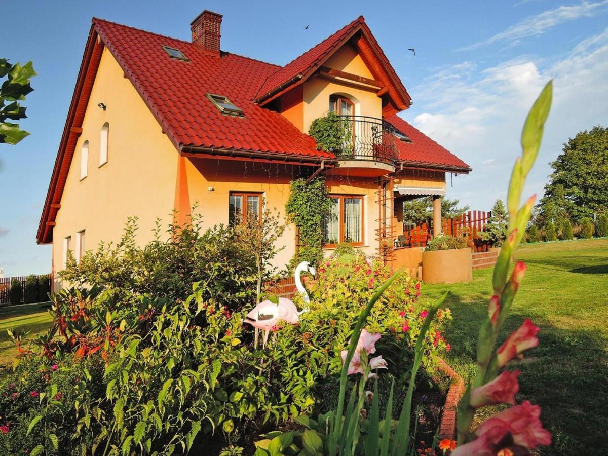 Spacious holiday home, Kolczewo - Chambres d’hôtes