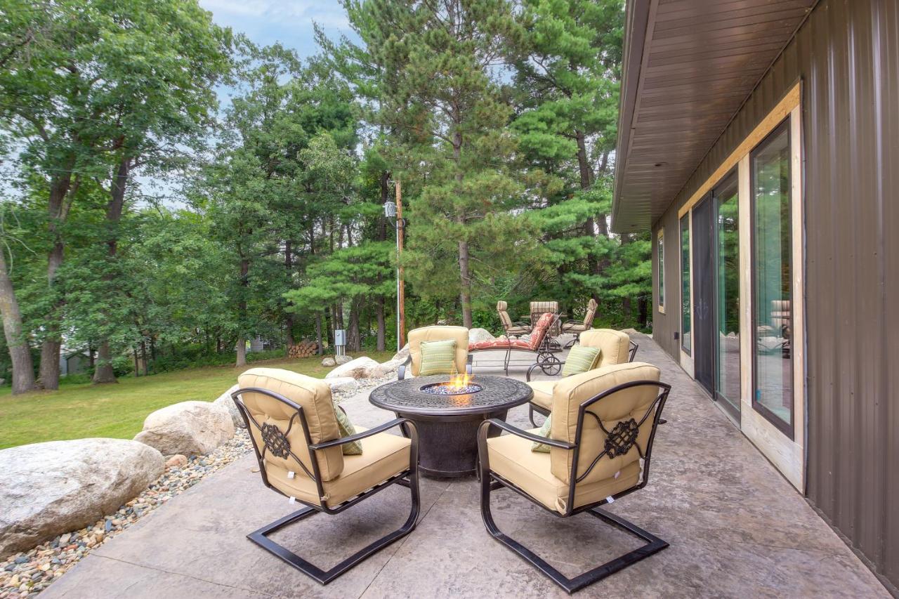 Lakefront Home with Private Dock about 15 Mi to Walker - Bed and Breakfast Walker